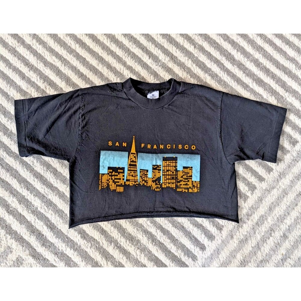San Francisco Skyline Black Crop Tee Medium